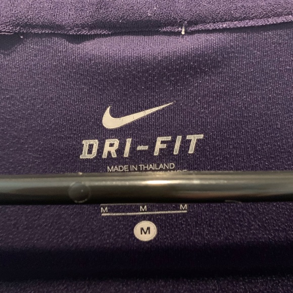 Nike Dri Fit T-shirt - Picture 2 of 3